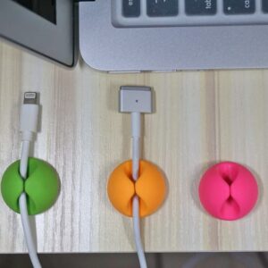 Organizzatore di Cavi, Sistema di Gestione del Cavo con Adesivo Robusto per TV PC Laptop Casa Ufficio